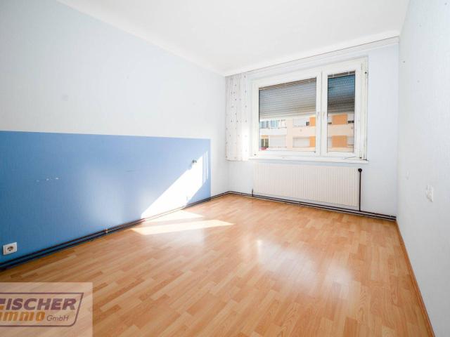 3 Zimmer Wohnung mit verglaster Loggia