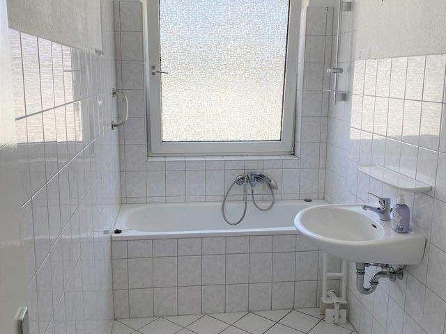 3 Zimmer Wohnung mit Wohnküche im I. Obergeschoss