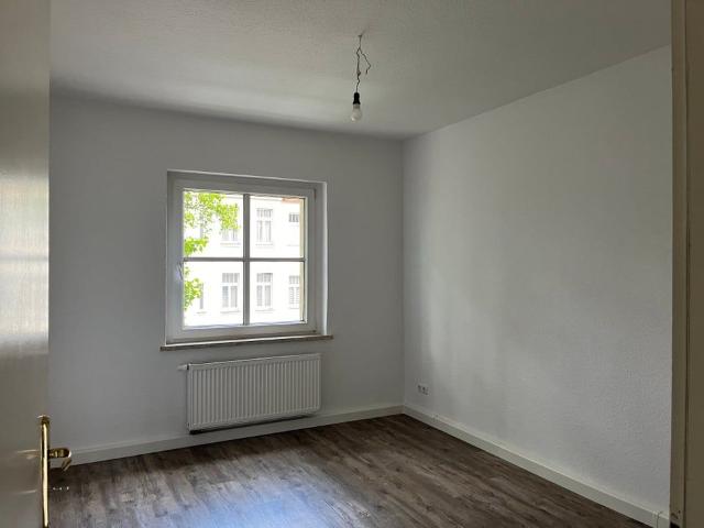 3 Zimmer Wohnung mit Balkon!