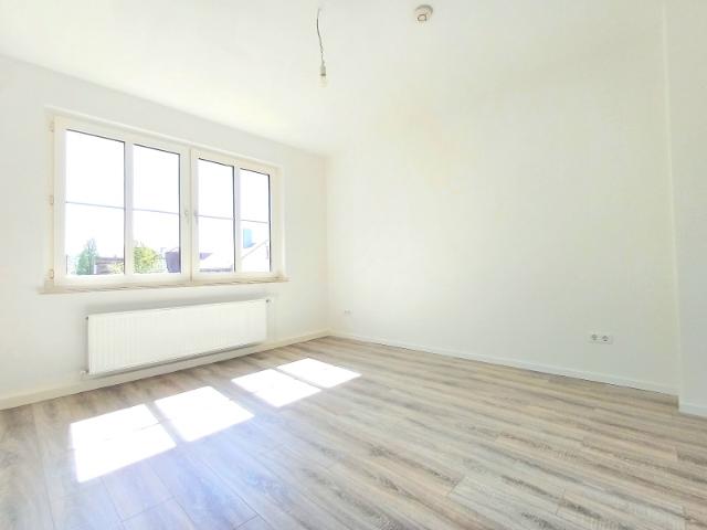 3 Zimmer Wohnung mit Balkon!