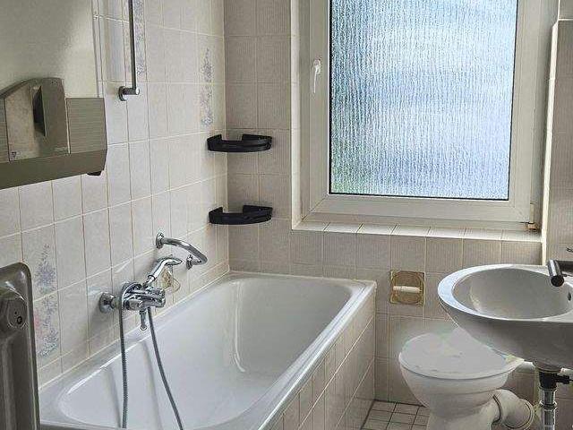 3 Zimmer Wohnung mit Balkon