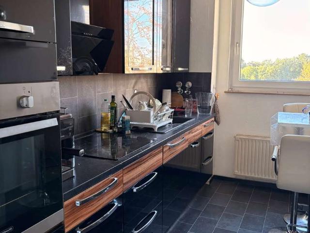 3 Zimmer Wohnung mit Balkon