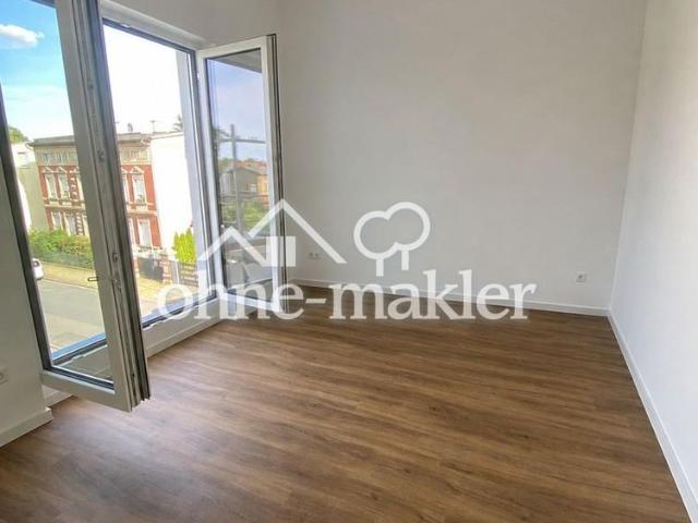 3 Zimmer Wohnung mit Balkon