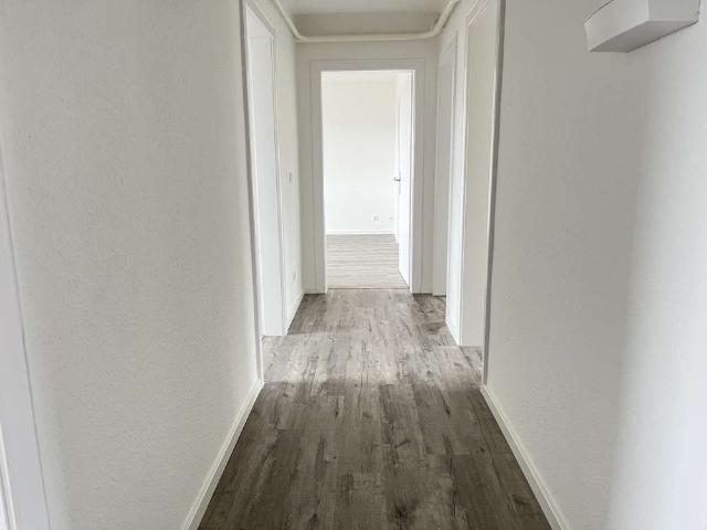 3 Zimmer Wohnung mit Balkon