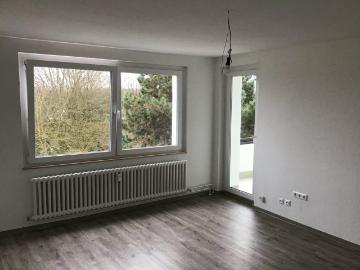 3 Zimmer Wohnung mit Balkon
