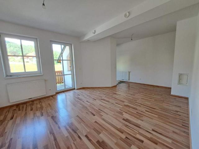 3 Zimmer Wohnung mit Balkon!