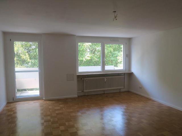 3 Zimmer Wohnung mit Balkon