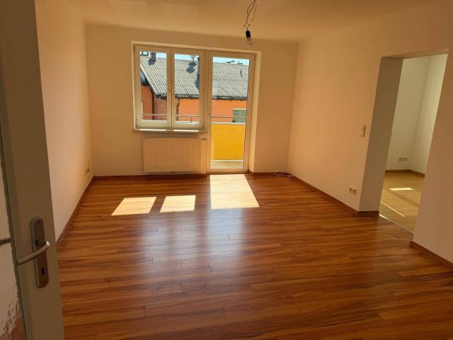3 Zimmer Wohnung mit Balkon