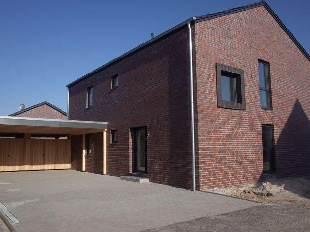 3 Zimmer Wohnung mit Balkon, Carportstellplatz, Aussenabstellraum und EBK in Varel