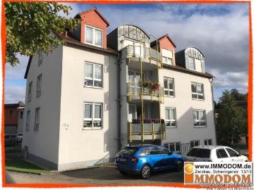 3 Zimmer Wohnung mit BALKON, gemütlich und kurze Wege zum ÖPNV sowie zum Einkaufen, in Zwickau Niederplanitz zu vermieten!