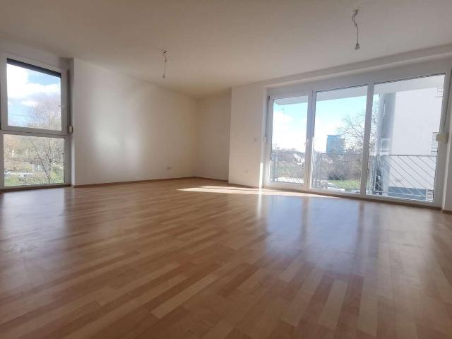 3 Zimmer Wohnung mit Balkon, EBK und TG