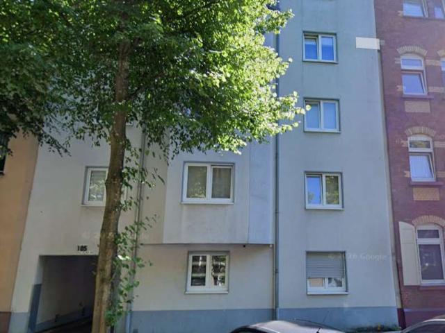 3 Zimmer Wohnung mit Balkon & kleinem Gartenblick in Essen Altenessen