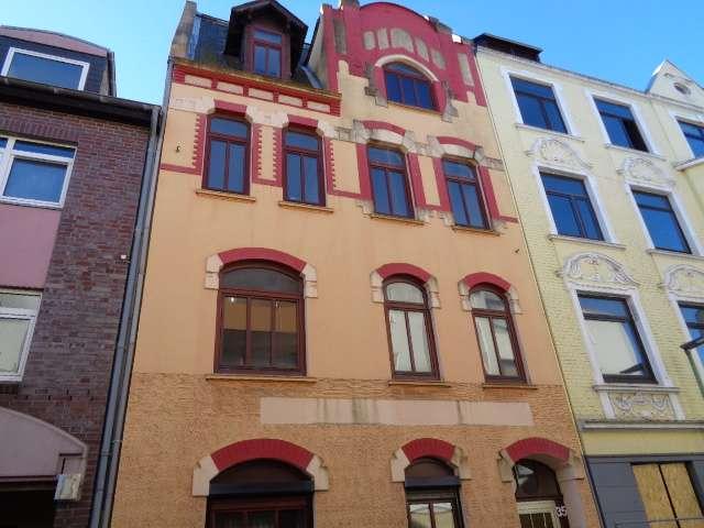 3 Zimmer Wohnung mit Balkon im 2. OG, ruhige Seitenstraße in Lehe