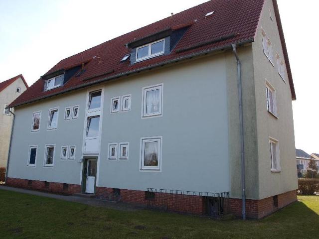 3 Zimmer Wohnung mit Balkon im Erdgeschoss