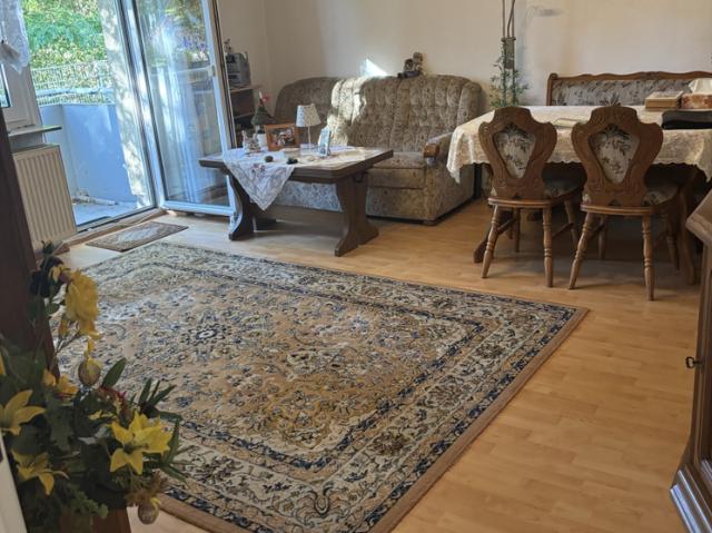 3 Zimmer Wohnung mit Balkon im Erdgeschoss