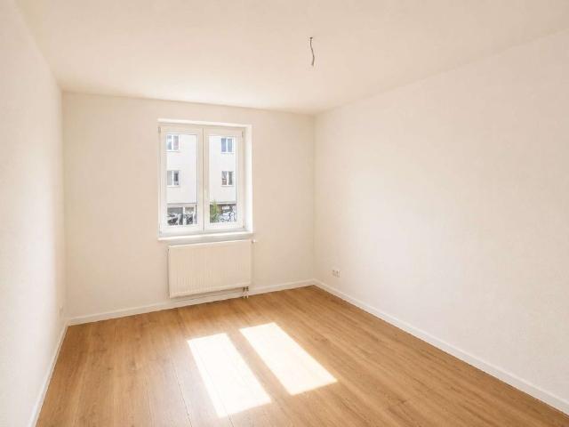 3 Zimmer Wohnung mit BALKON im Fliederhof