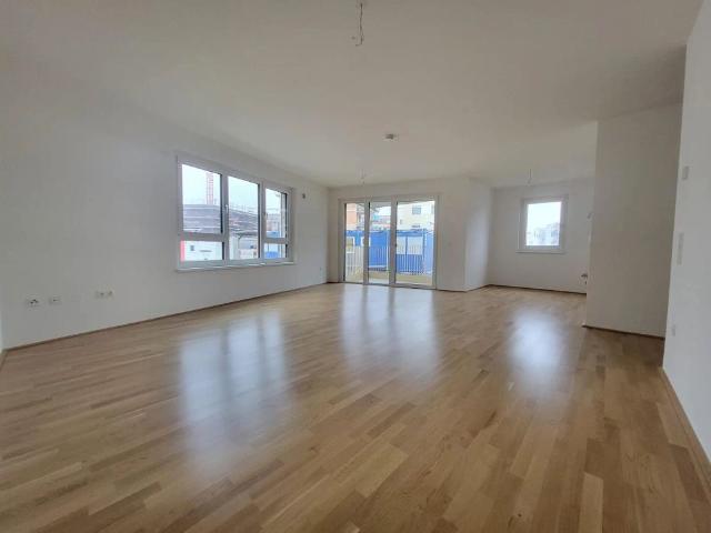 3 Zimmer Wohnung mit Balkon, Top 3