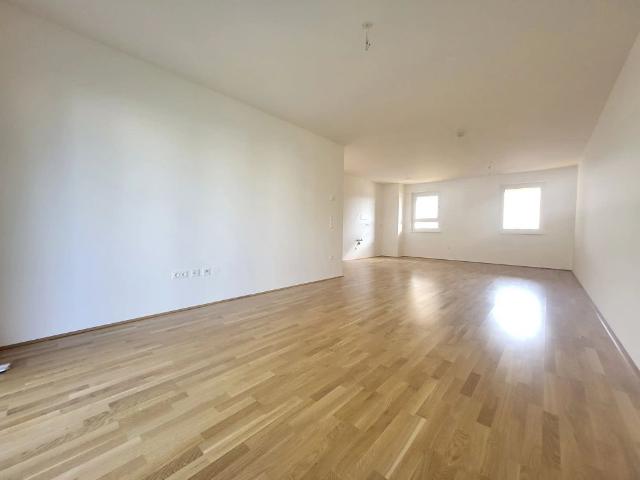 3 Zimmer Wohnung mit Balkon, Top 8