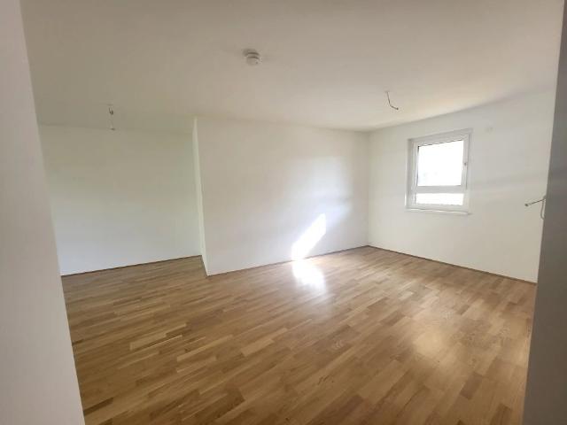 3 Zimmer Wohnung mit Balkon, Top 9
