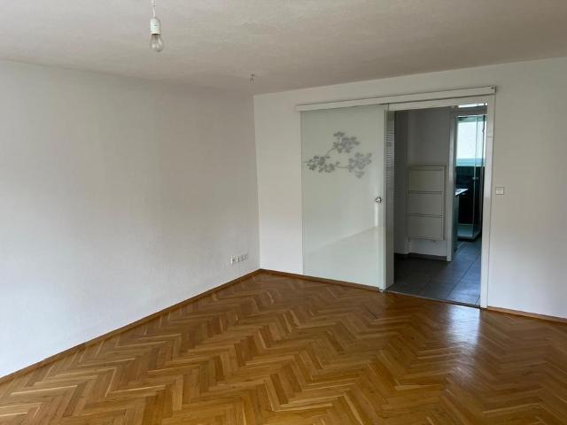 3 Zimmer Wohnung mit Balkon und Garage in Stgt. Stammheim