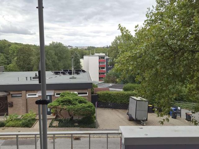 3 Zimmer Wohnung mit Balkon und Gestaltungsmöglichkeiten – 66 m² im 1. OG