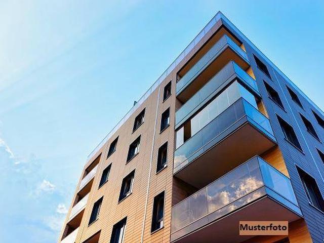 3 Zimmer Wohnung mit Balkon und Kellerabteil