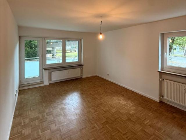 3 Zimmer Wohnung mit Balkon und Parkett in München Oskar Maria Graf Ring