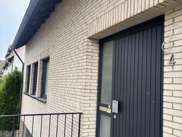 3 Zimmer Wohnung mit Balkon und separatem Eingang in Kirchrode