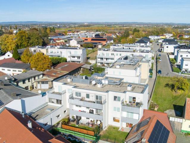 3 Zimmer Wohnung mit Balkon und 2 Garagenplätzen Wohnzuschuss möglich