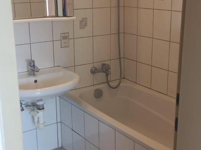 3 Zimmer Wohnung mit Balkon zu vermieten
