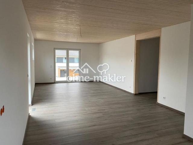3 Zimmer Wohnung mit Carport