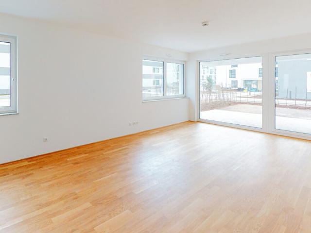 3 Zimmer Wohnung mit Dachterrasse in Franklin!