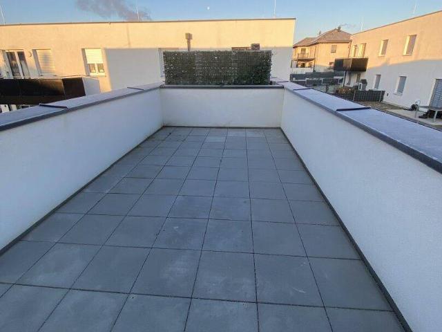 3 Zimmer Wohnung mit Dachterrasse inkl. Stellplatz und Komplettküche