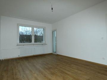 3 Zimmer Wohnung mit Dusche und Balkon!