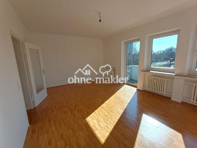 3 Zimmer Wohnung mit Echtholz Parkett Blick auf Westfalenpark inklusive
