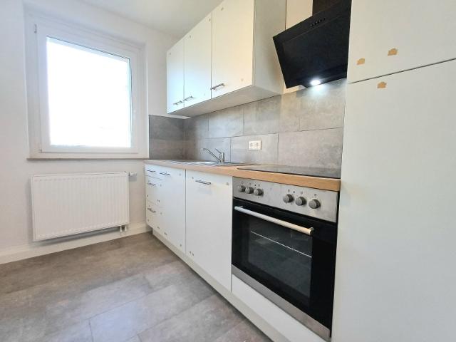 3 Zimmer Wohnung mit Einbauküche!