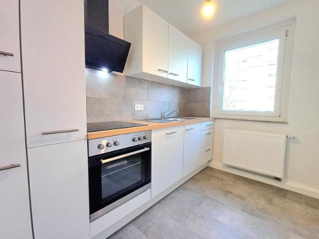 3 Zimmer Wohnung mit Einbauküche!