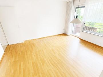 3 Zimmer Wohnung mit Einbauküche und Balkon in Eidelstedt