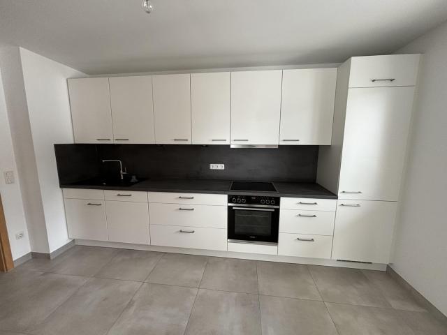 3 Zimmer Wohnung mit Einbauküche und Balkon