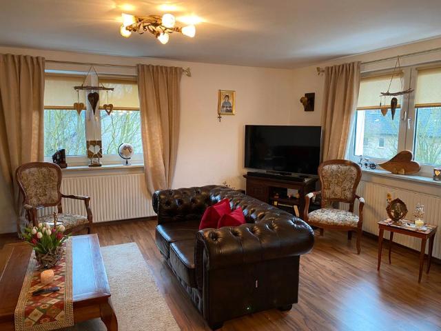 3 Zimmer Wohnung mit Einbauküche in Duisburg – 900 EUR warm