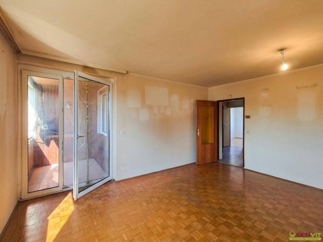 3 Zimmer Wohnung mit Entwicklungspotenzial, Balkon und Garage in Zeltweg