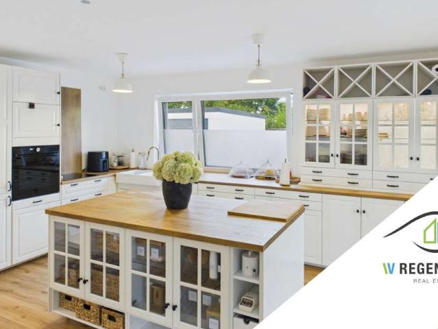 3 Zimmer Wohnung mit exklusiver Küche und Garten in Maxhütte Haidhof