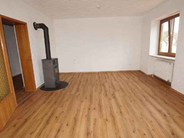 3 Zimmer Wohnung mit Garten
