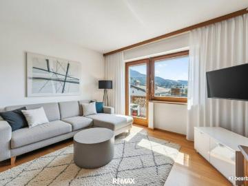 3 Zimmer Wohnung mit Gestaltungspotenzial und Hornblick