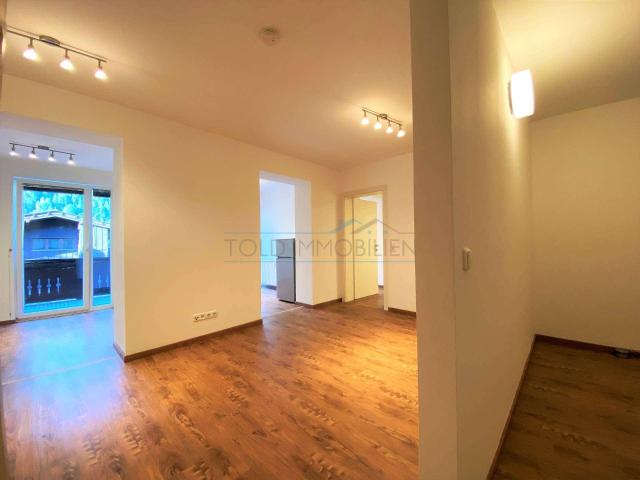 3 Zimmer Wohnung mit großem Balkon