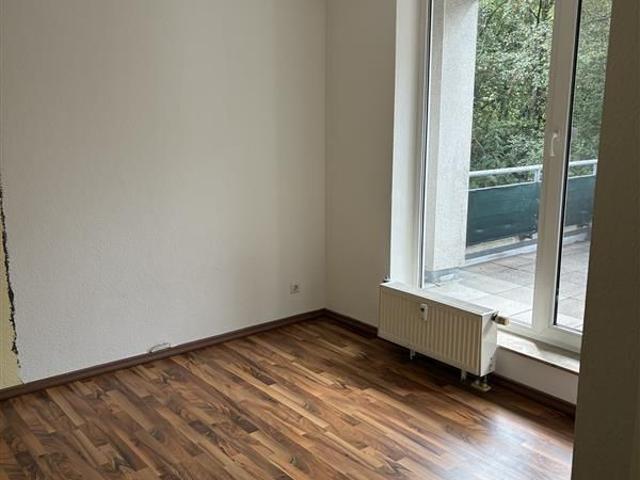 3 Zimmer Wohnung mit großem Balkon und Ausblick ins Grüne