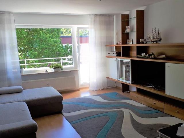 3 Zimmer Wohnung mit großem Balkon und Stellplatz in Würzburg