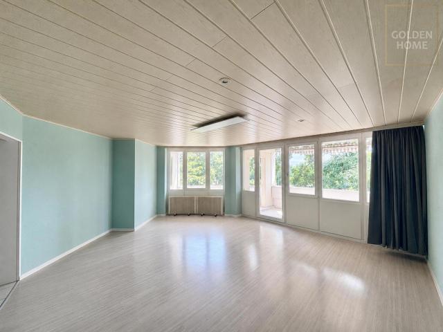 3 Zimmer Wohnung mit großem Südbalkon