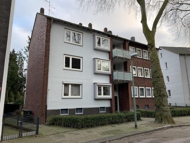 3 Zimmer Wohnung mit großem Sonnen Balkon