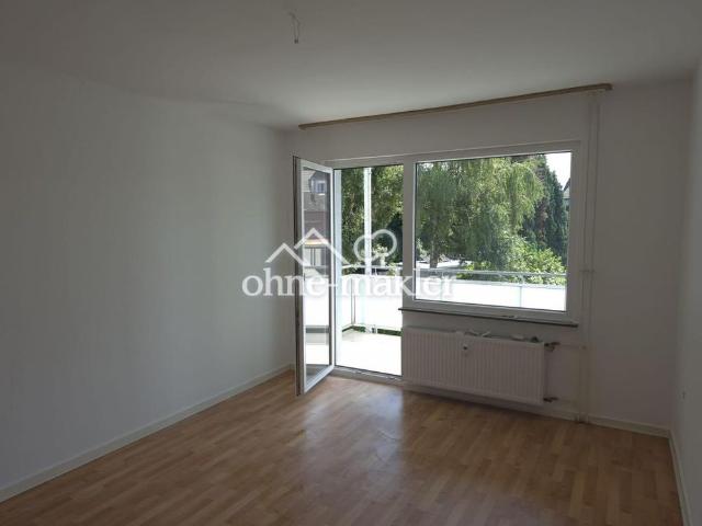 3 Zimmer Wohnung mit großem Sonnen Balkon